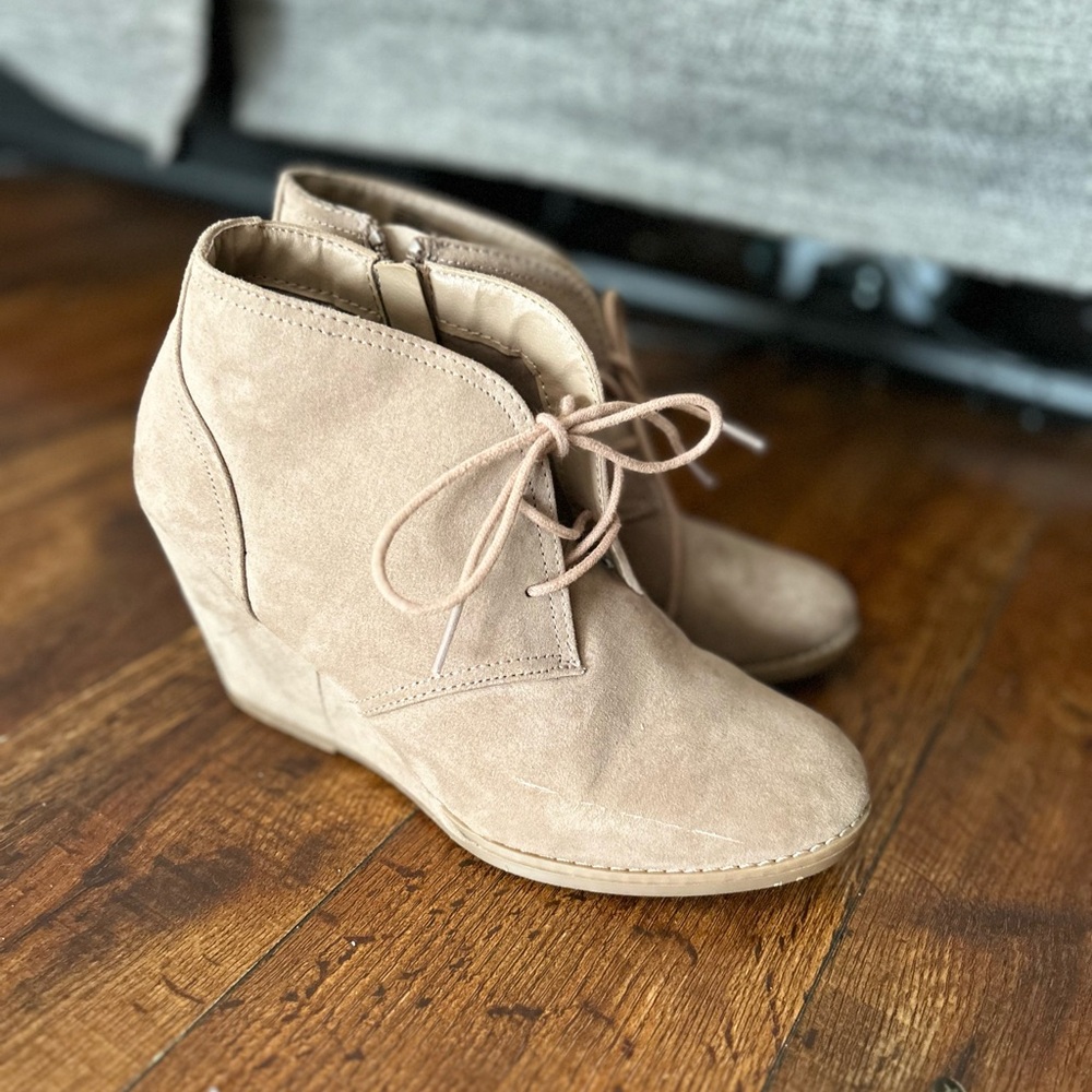Women's Tan Suede Wedge Ankle Boots